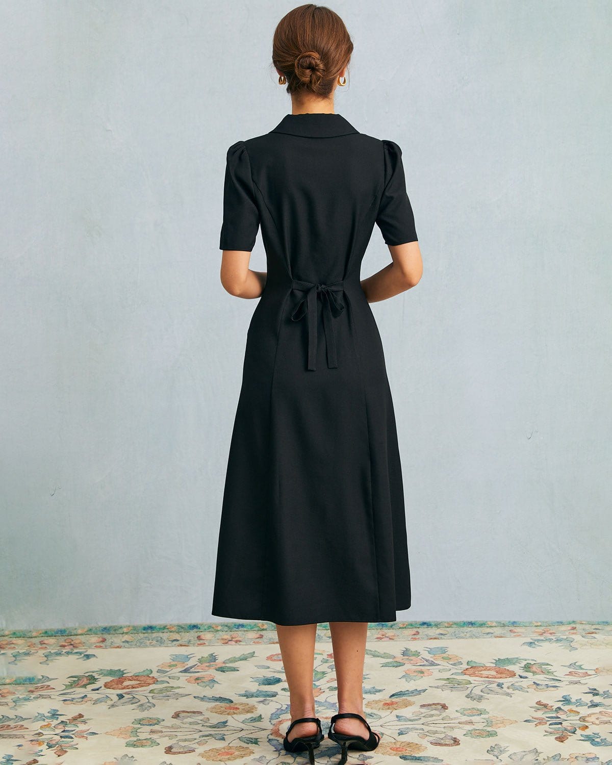Zwarte V-hals Knopen Puff Mouw Midi Jurk